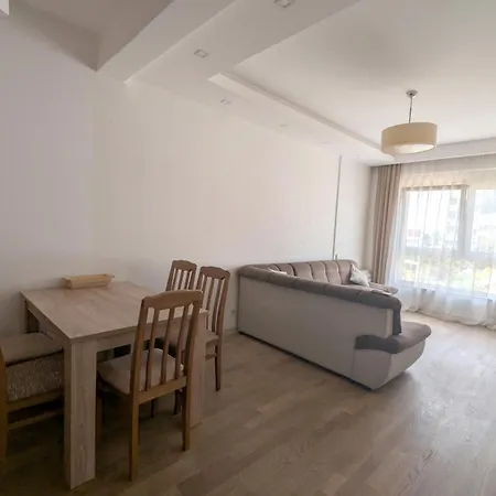Status-m Franeta19 شقة بودفا